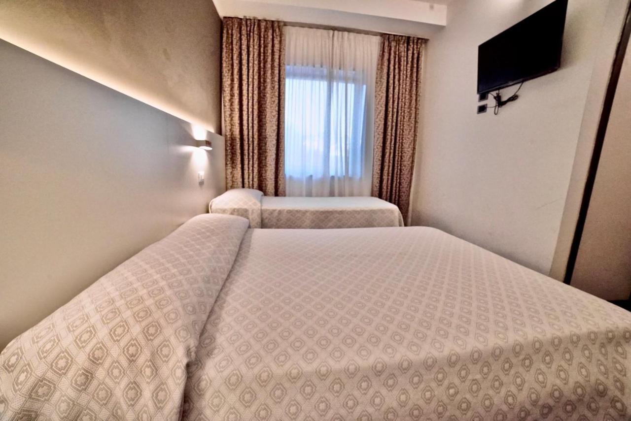 Hotel Centrale Местре Екстер'єр фото
