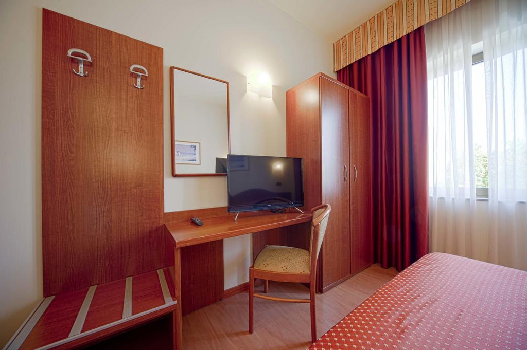 Hotel Centrale Местре Екстер'єр фото