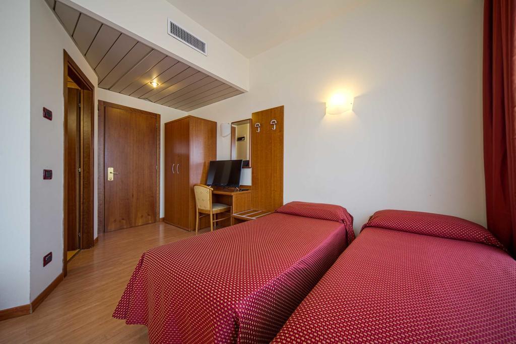 Hotel Centrale Местре Екстер'єр фото
