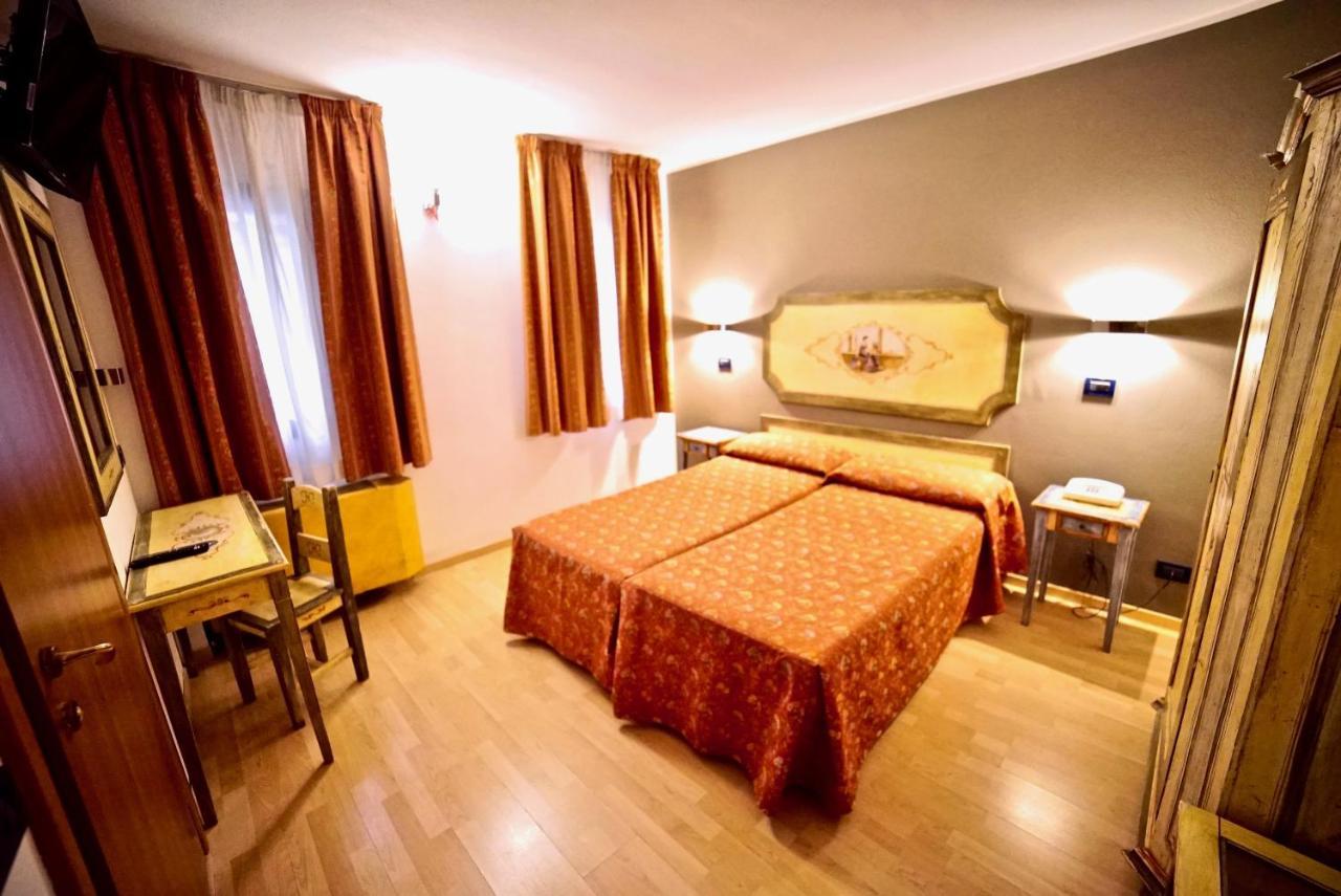 Hotel Centrale Местре Екстер'єр фото